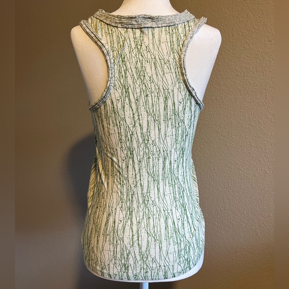 Ella Moss Green and White Grass Pattern Racerback Tank XS - Picture 2 of 3